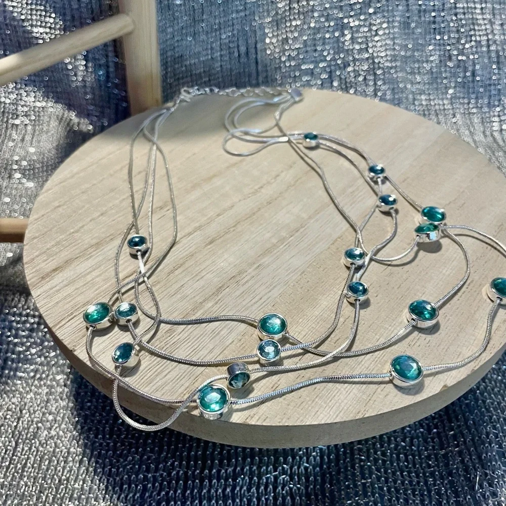 Silver Necklace, Pierced Earrings & Bracelet with blue gem stones. - Picture 11 of 11
